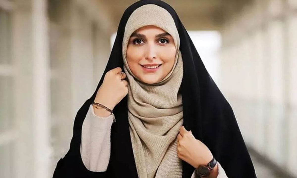خانم مجری محجبه کشته مرده این آقا شده + عکس
