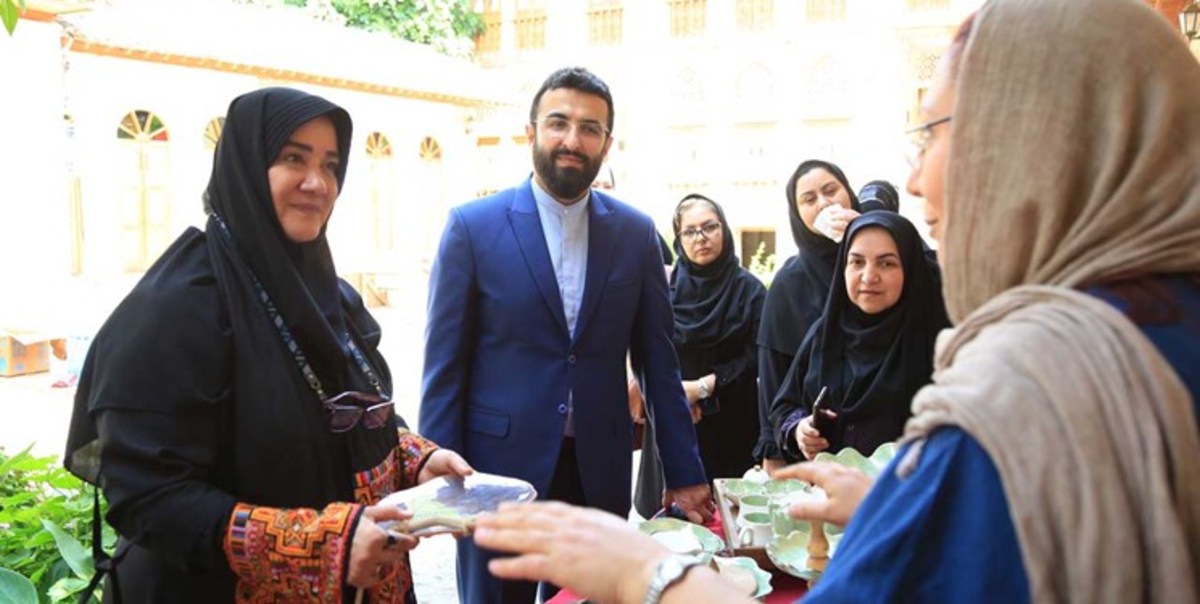 صنایع‌دستی نقش موثری در ترویج فرهنگ حجاب و عفاف بر عهده دارد