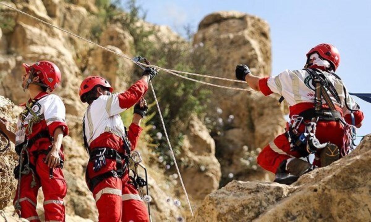 ۳ گردشگر کوهنورد گمشده در ارتفاعات قله دماوند نجات یافتند