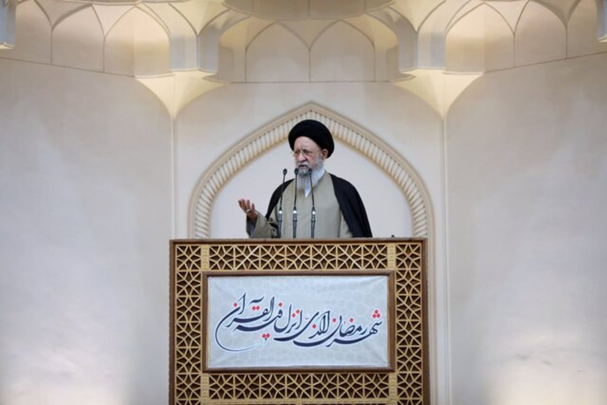 قیام ۱۵ خرداد ممتازترین نهضت انقلابی بود/ امام راحل دنیا را به حیرت واداشت
