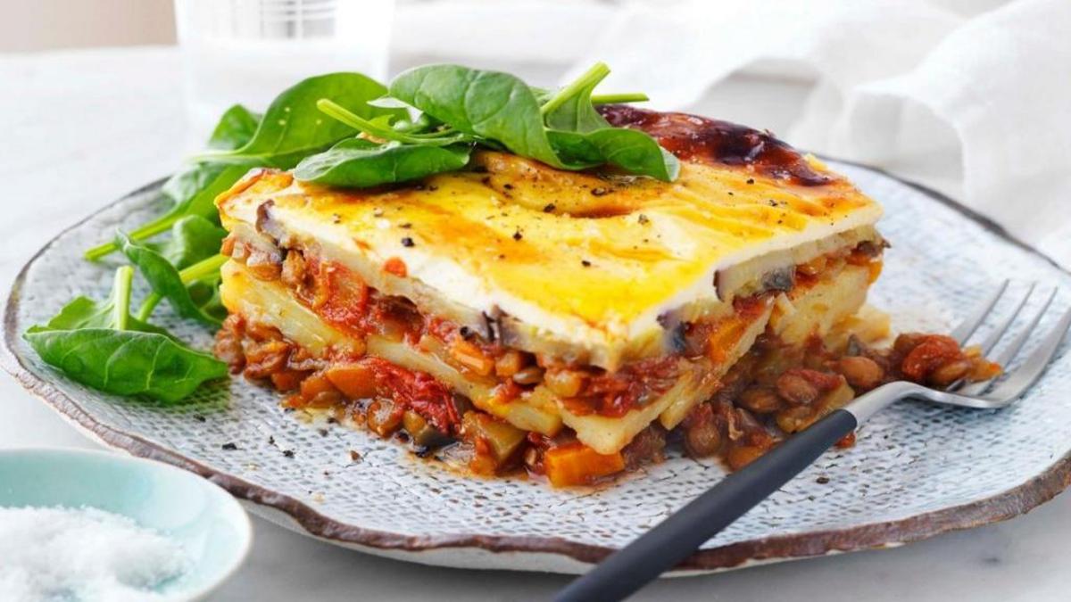 آموزش پخت موساکا لذیذ و مجلسی بادمجان و گوشت برای ناهار