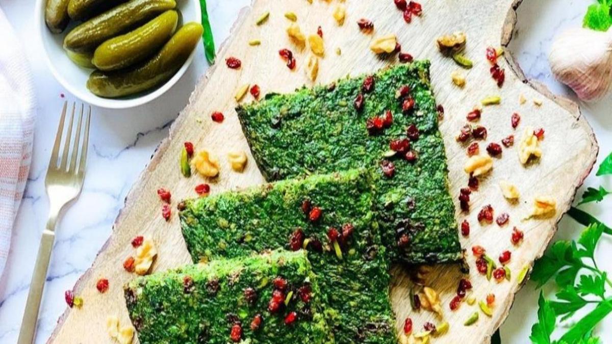 برای شام کوکوی محبوب و پفکی تره فرنگی را سه سوته درست کنید