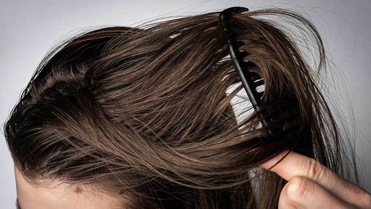 چند ترفند خانگی و آسان برای خلاص شدن از شر چربی مو