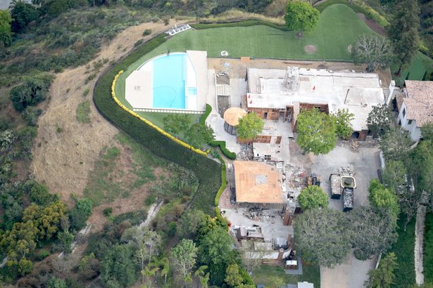 “ادل” خانه ۶۰ میلیون دلاری اش را کاملا تخریب کرد!