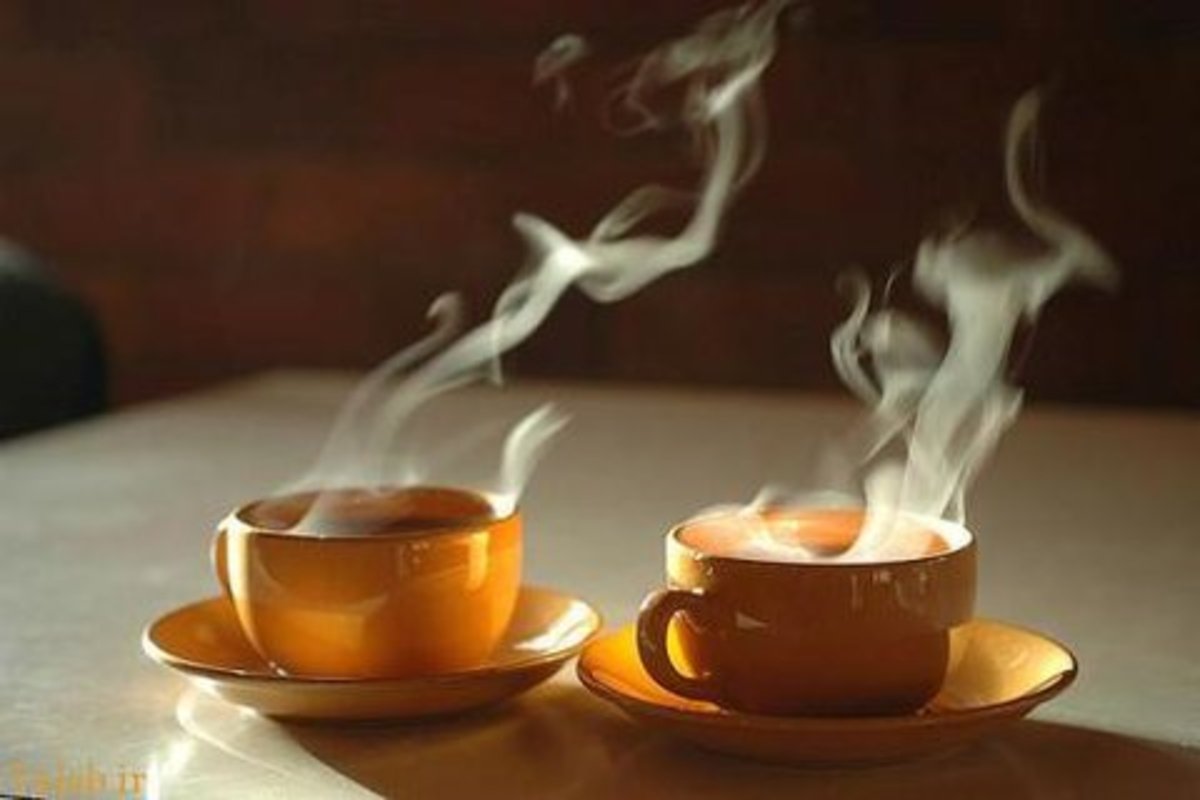 نوشیدن چای پررنگ باعث سوزش در ناحیه قفسه سینه می‌شود
