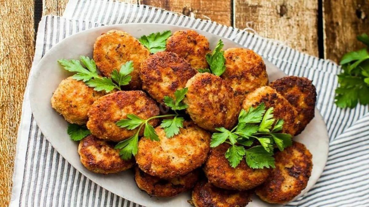 دستور پخت کتلت ساده و لذیذ گوشت با سیب زمینی برای شام