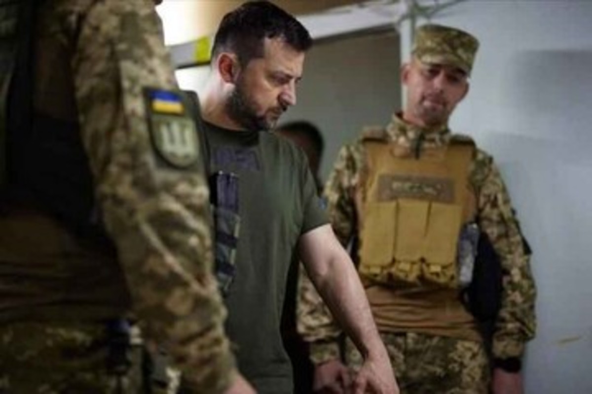 زلنسکی: اوکراین در خاک غریبه نمی‌جنگد بلکه در حال آزاد سازی قلمرو خودش است
