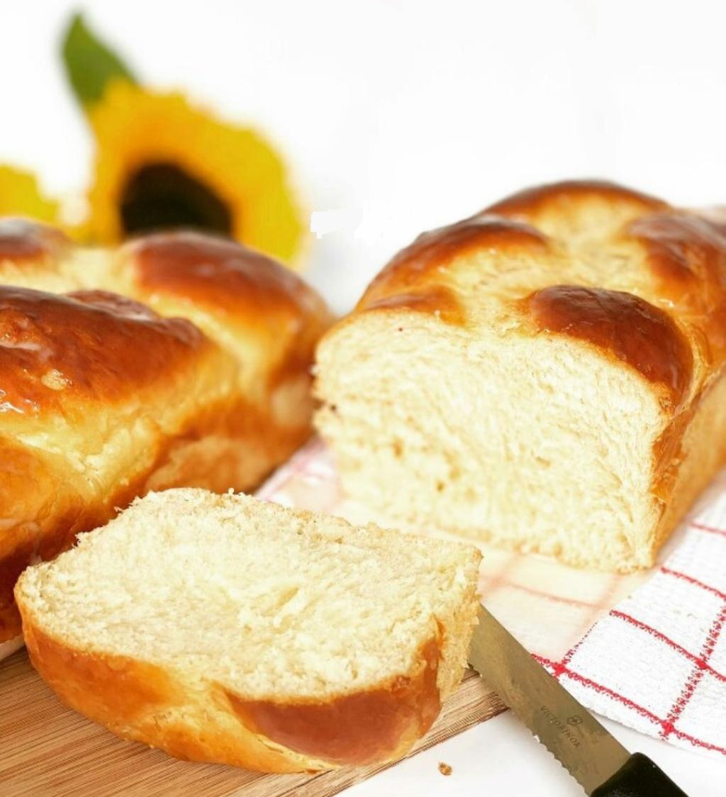 دستور پخت نان لطیف و خوش طعم شیر عسلی بدون نیاز به فر برای عصرانه