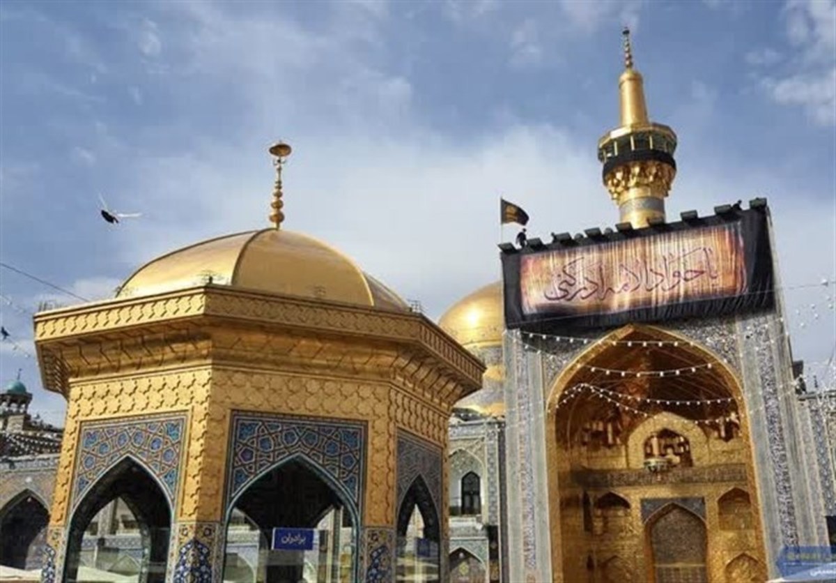 اجتماع زائران و مجاوران رضوی در شب شهادت حضرت جوادالائمه