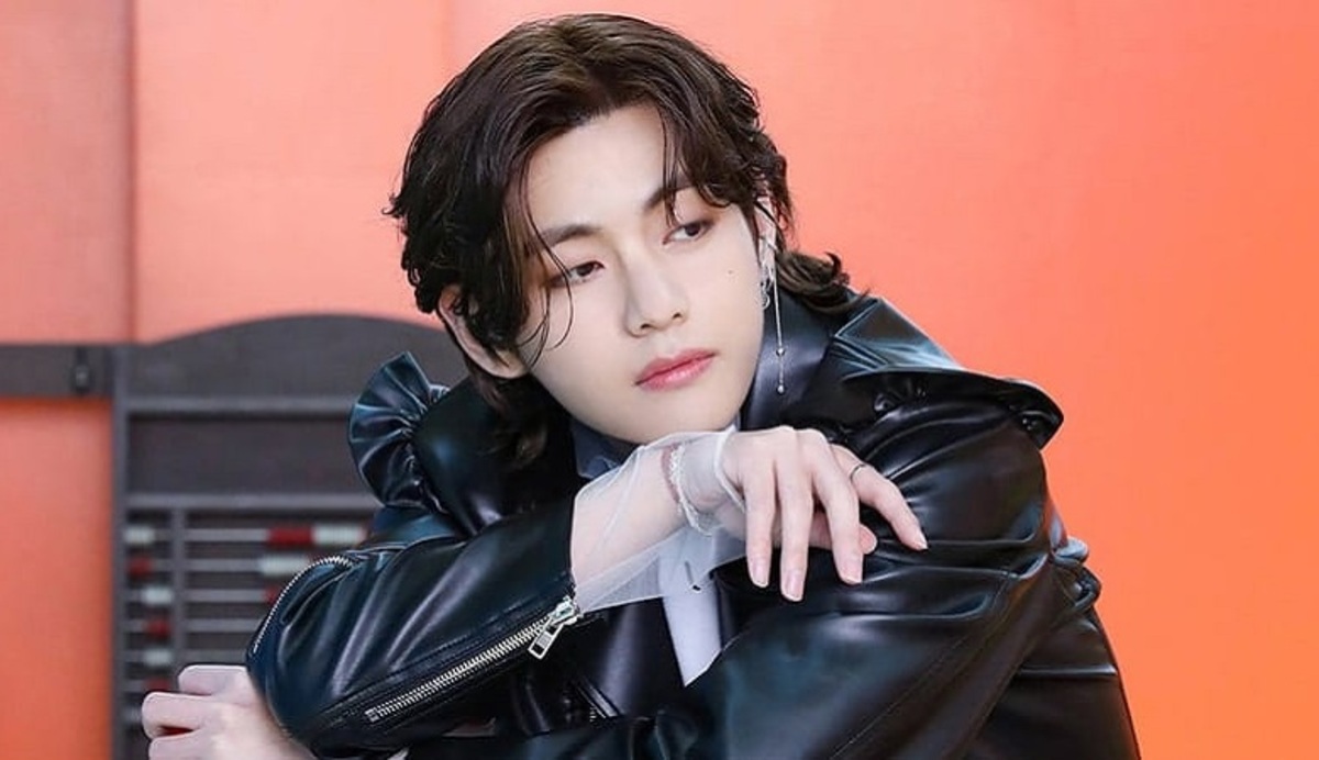 خانم خواننده آهنگ جدید تهیونگ “BTS” کیست؟