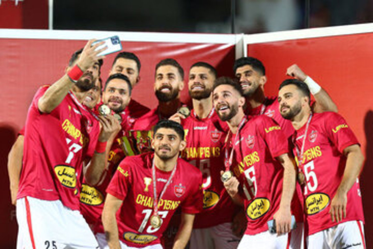احتمال خداحافظی فرشاد فرجی و وحدت هنانوف از سرخپوشان