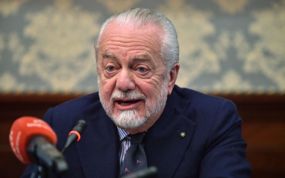 رئیس ناپولی: کاری به شما رسانه‌ها ندارم/ لیگ قهرمانان برایم ارزشمند است