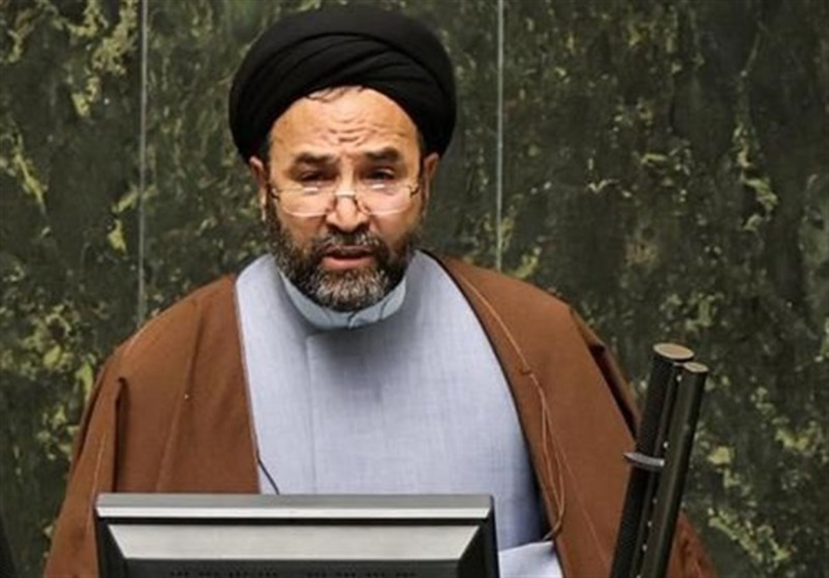 ذاکر: رویکرد دولت باید مبارزه با مفسدان واقعی باشد