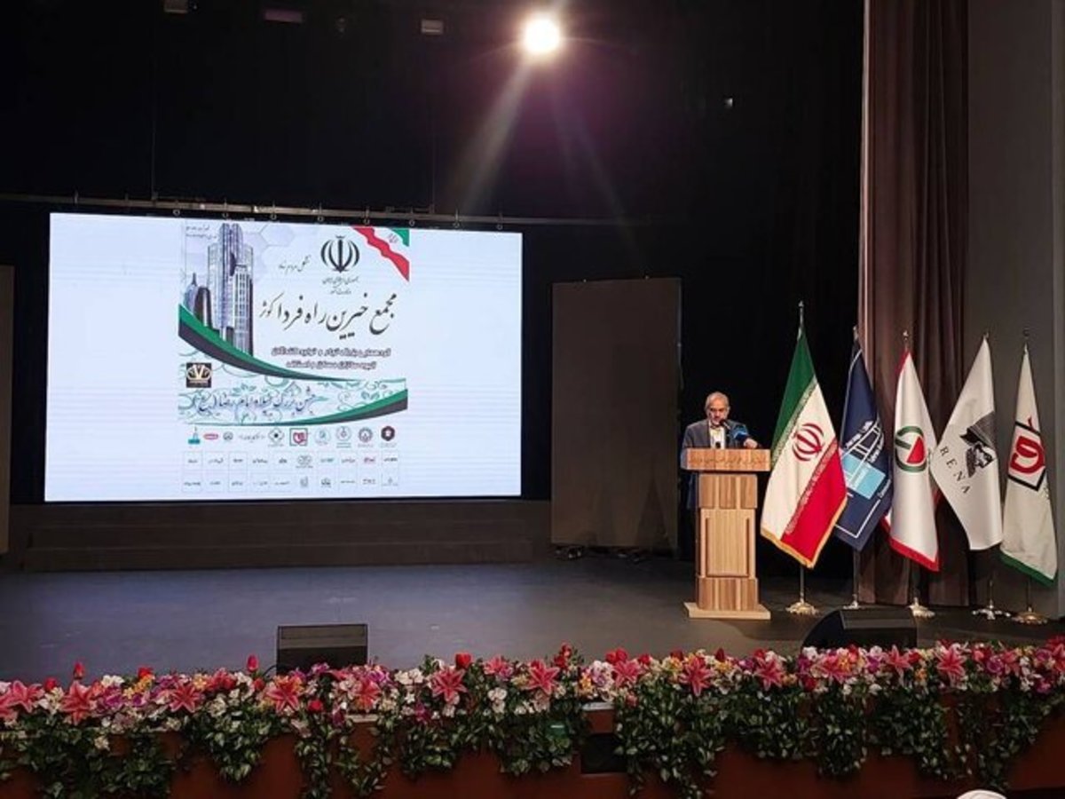 حسینی: فعالیت دولت برای بهبود شرایط مردم منافاتی با تلاش خیرین ندارد