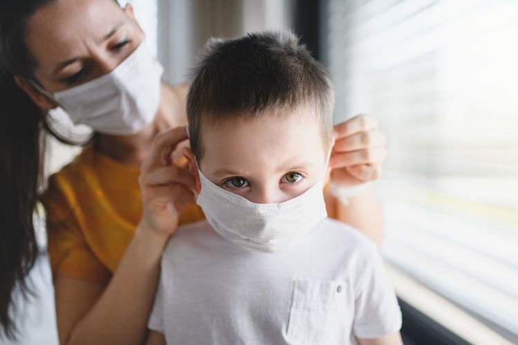 وسواس کاذب والدین روی ماسک کودکان؛ عوارض جسمی، عاطفی و اجتماعی ماسک برای کودکان