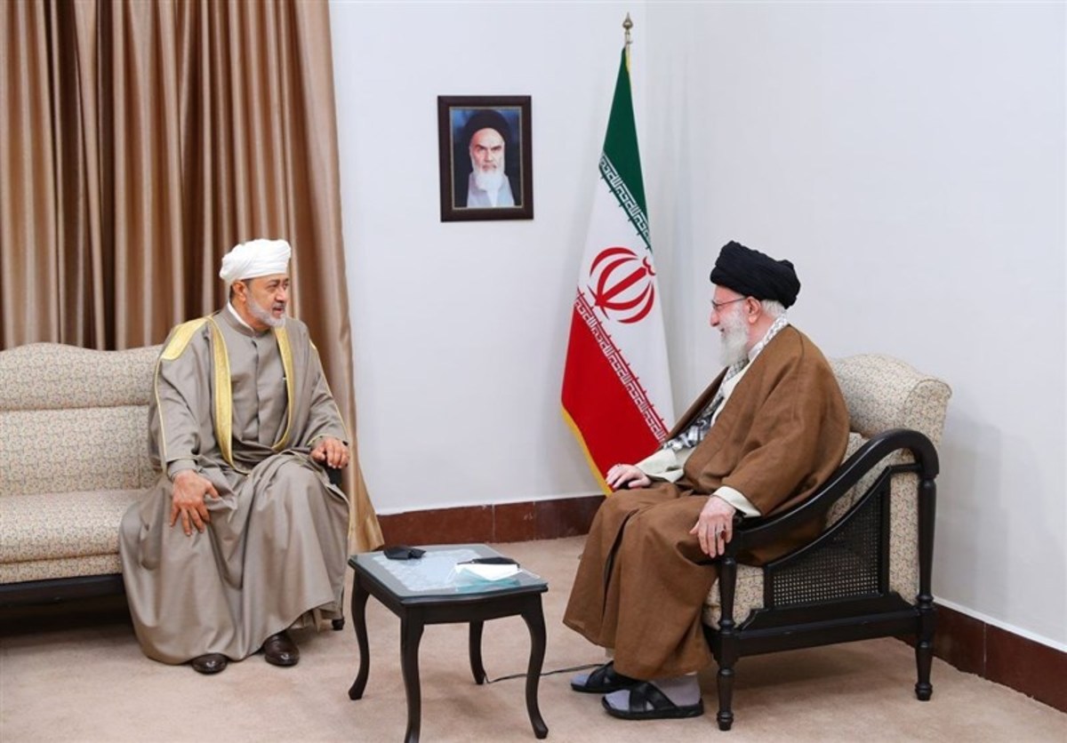 هیثم بن طارق با امام خامنه‌ای دیدار کرد