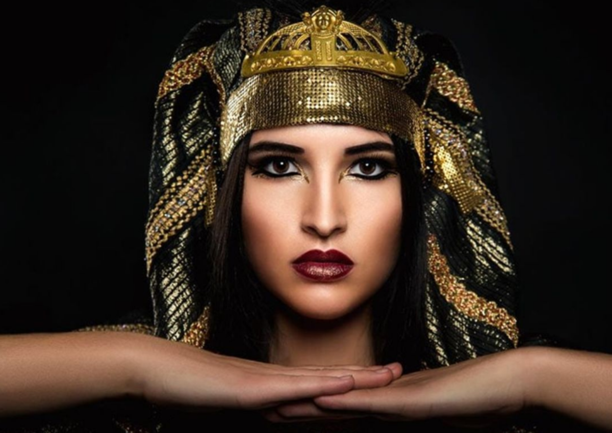 حقیقتی از جنس مرگ؛ پایان کلوپاترا نتیجه یک خودکشی یا اتفاق شوم دیگر؟