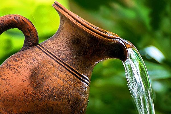 آب را در ظروف سفالی نگهداری و مصرف کنید