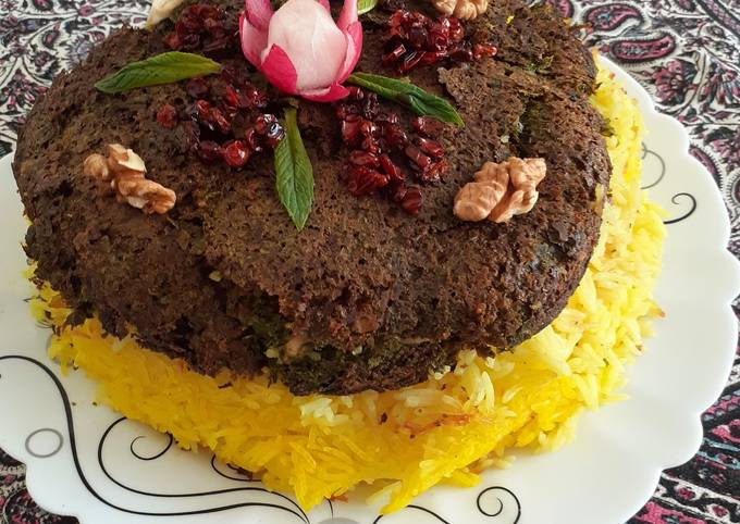 دستور پخت ته چین چرب و چیلی و خوشمزه کوکو سبزی برای شام