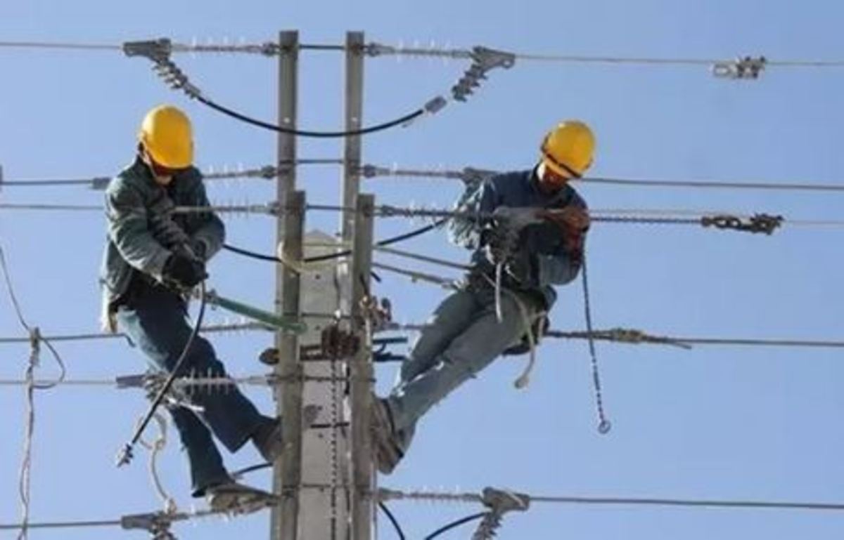 برق رسانی به محور گردشگری سرچشمه دیباج آغاز شد‌