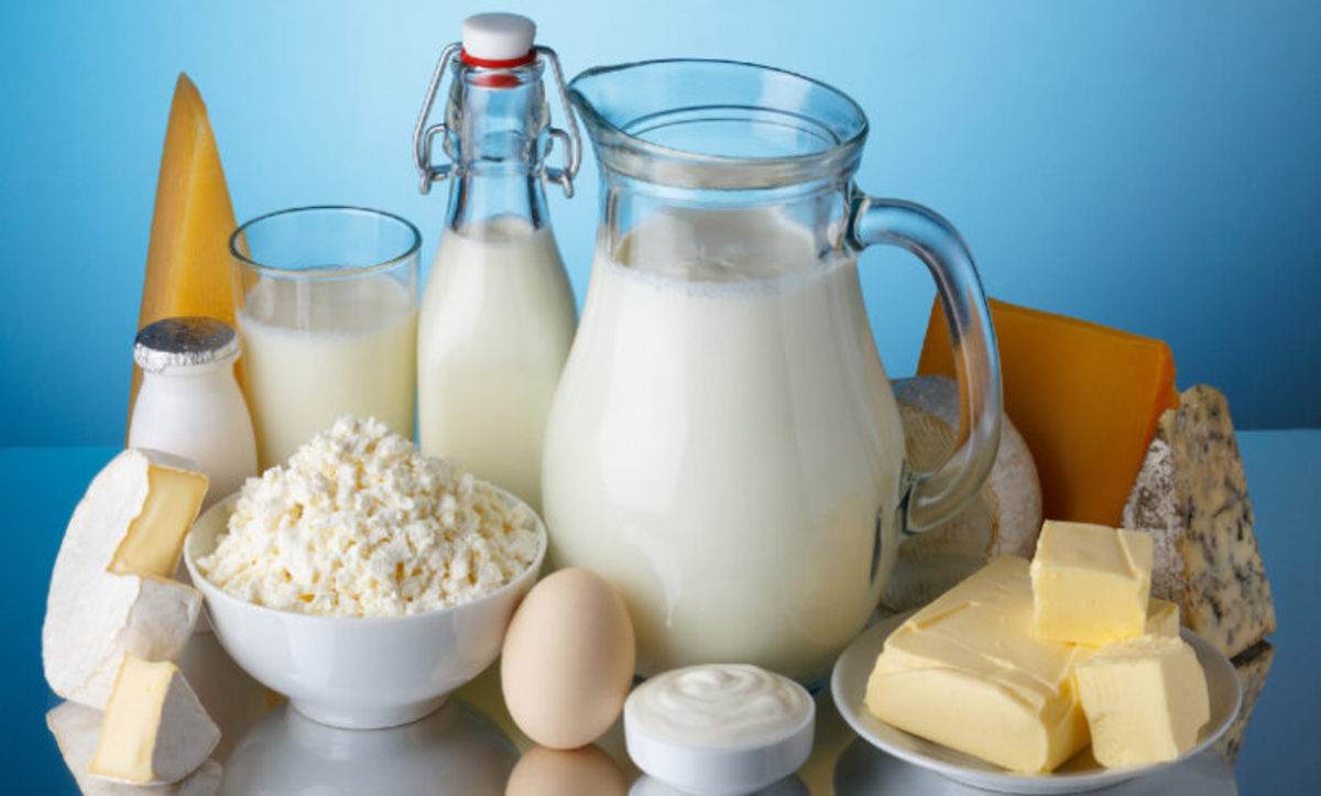یک سطل ماست کم چرب دارای حجم بسیار زیادی از شکر!
