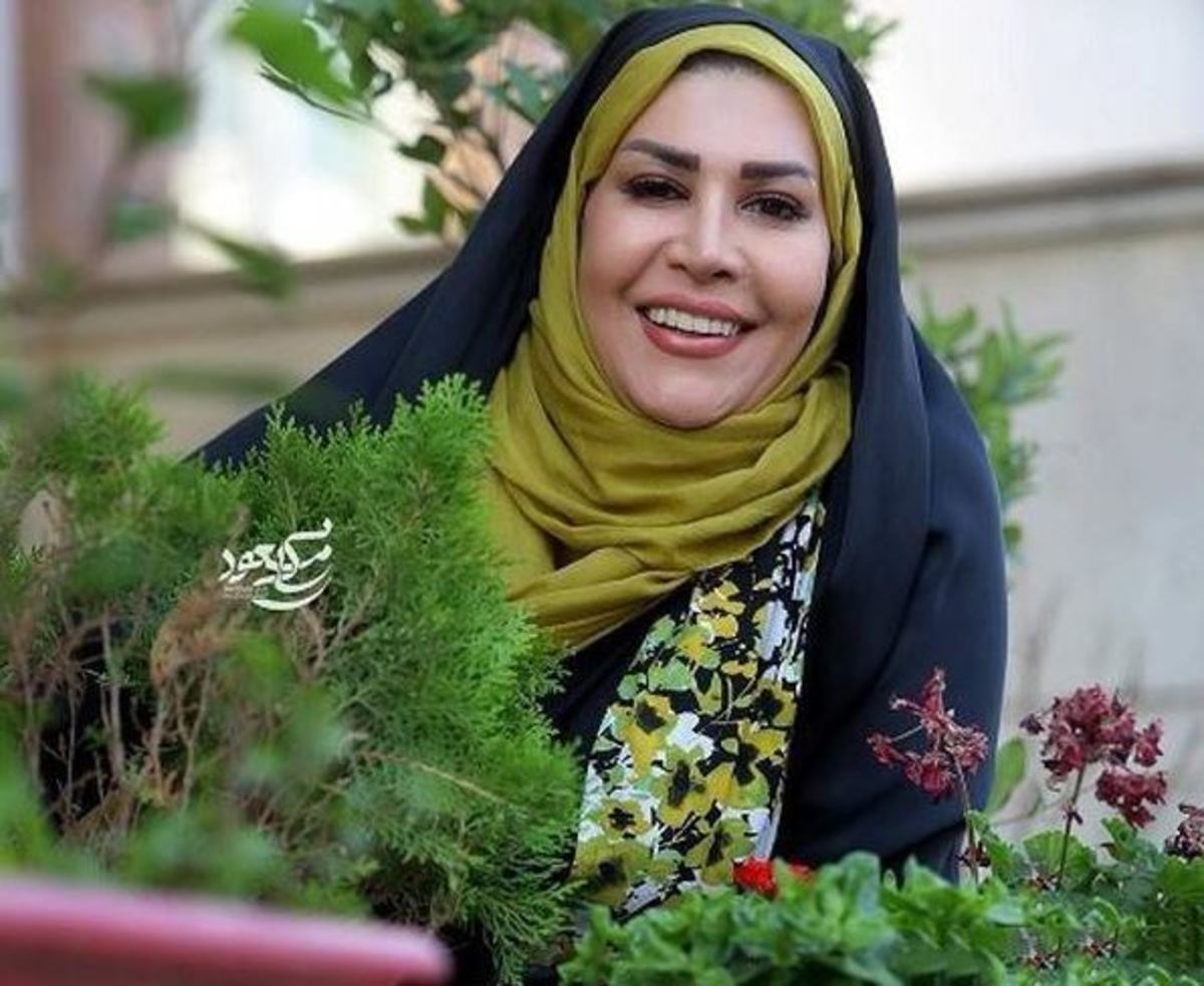 خانم مجری 