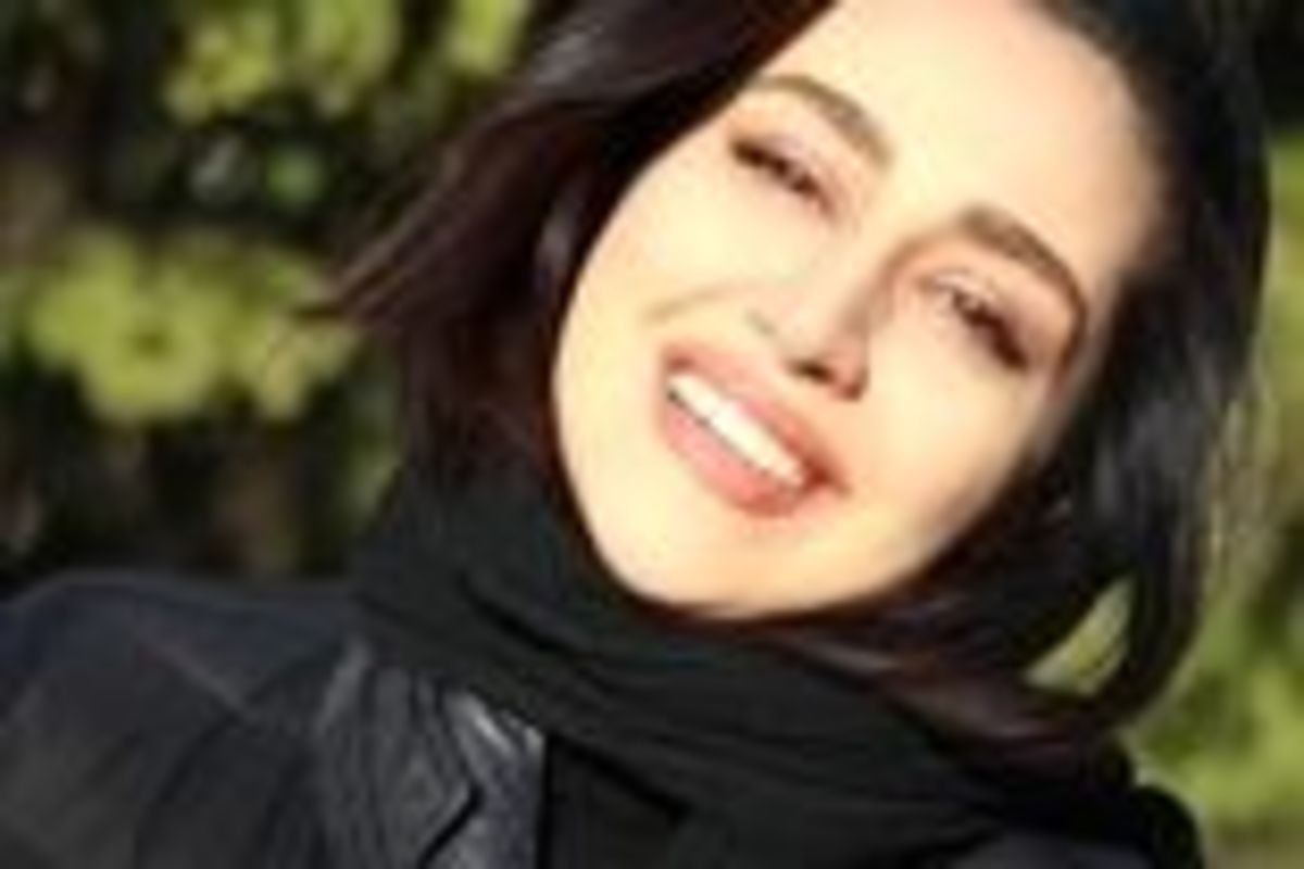 عکس/ گلنار با چهره ایی جدی و جذاب در استوری