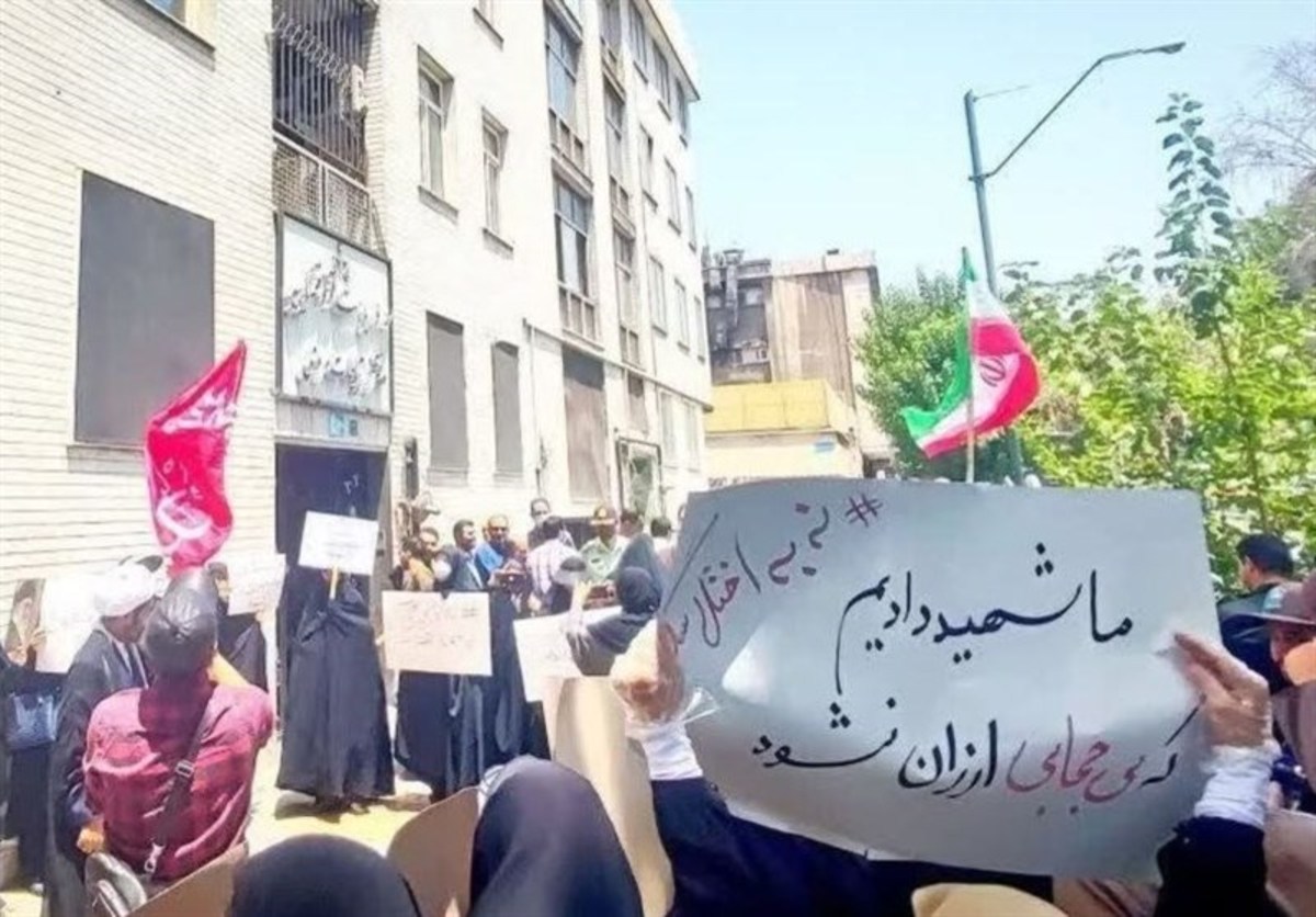 هیچ فردی از تجمع کنندگان مقابل دفتر ارتباط مردمی قوه قضاییه در بازداشت نیست