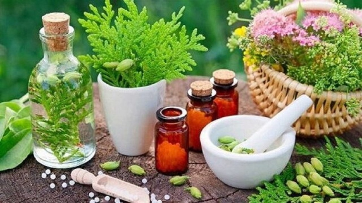 اسانس گونه‌های مختلف آویشن و مرزه اثرات ضد قارچی دارد