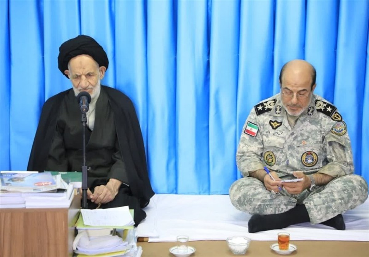 افتخار ارتش و نیرو‌های مسلح جمهوری اسلامی ایران مکتبی بودن است