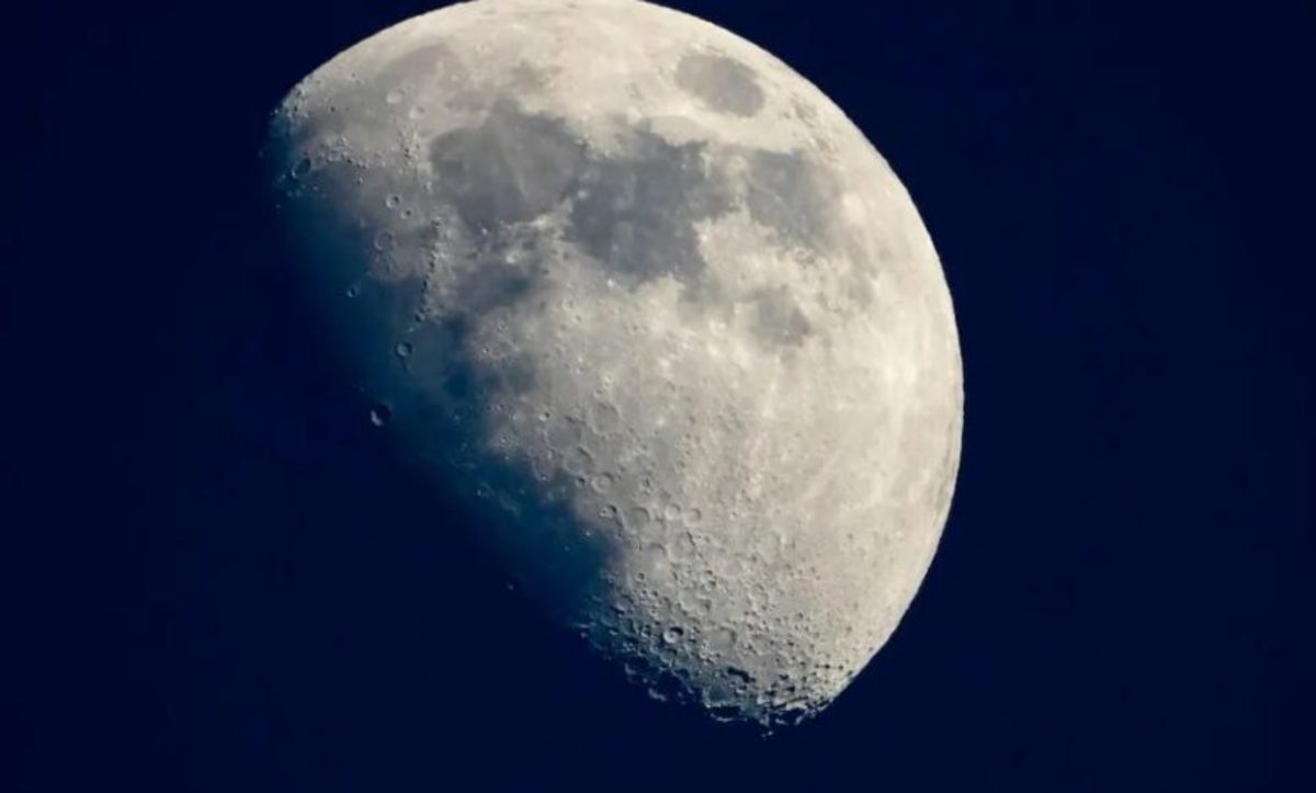 بخش‌هایی از ماه ۲۰۰ میلیون سال قدیمی‌تر از آن چه تصور میکنید