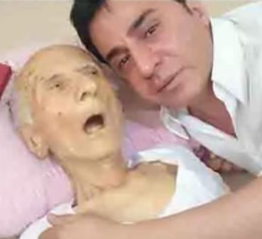 سلفی “عمو پورنگ” و پدرش در وضعیتی نامناسب دردسرساز شد/ عکس