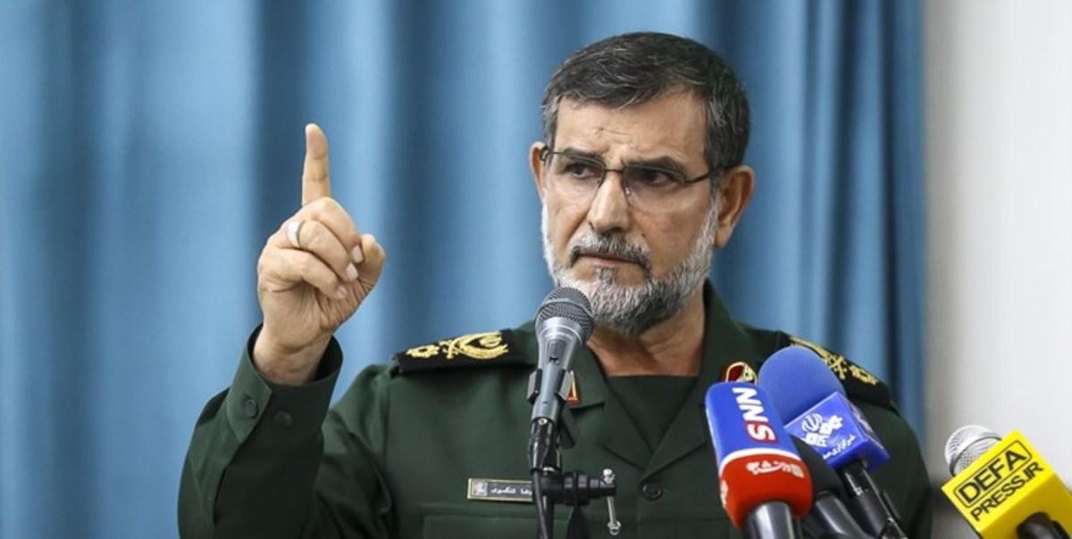 سردار تنگسیری: آمریکا بداند اگر با ناو بیاید ما عقب‌نشینی نمی‌کنیم