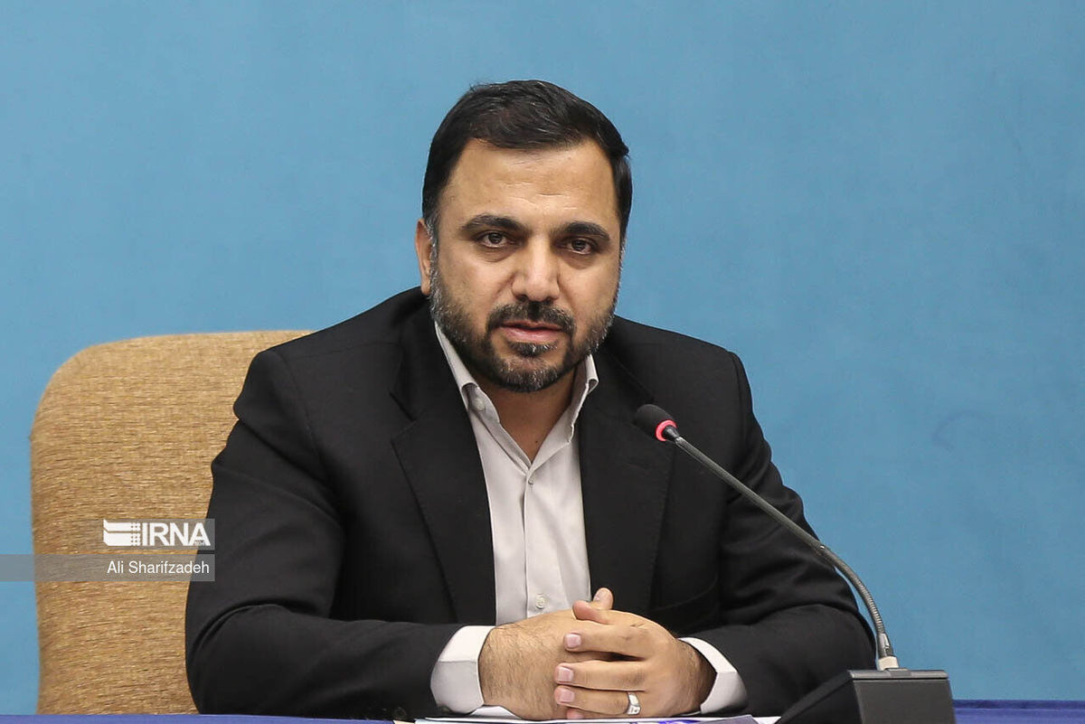 هدفگذاری زارع‌پور برای پوشش ۸۰ درصدی پروژه فیبرنوری پیش از پایان دولت سیزدهم