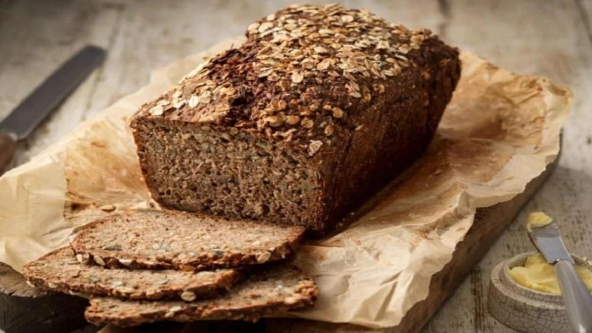 دستور پخت نان رژیمی و متفاوت چاودار با کمترین هزینه