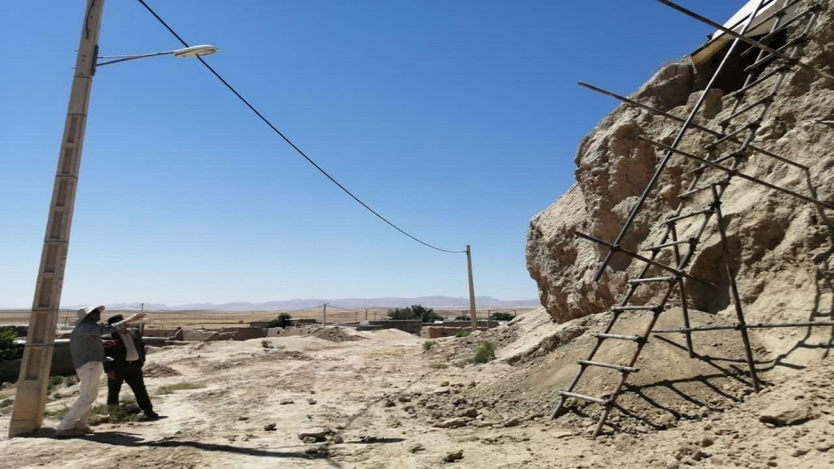 مرمت بنای تاریخی کاروان سرای رباط عشق