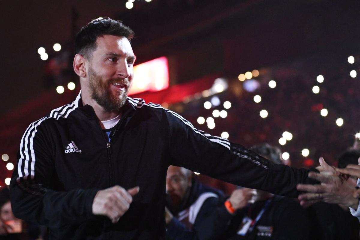 وین رونی معتقد است MLS برای مسی آسان نیست