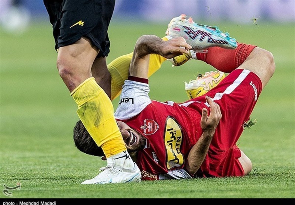 مهدوی: تضعیف رقبا از شگرد‌های قهرمانی است/ یک جرقه باعث شد حواس پرسپولیس جمع شود