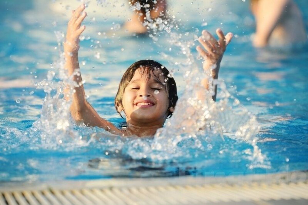 چرا باید کودکمان حتما شنا کردن را یاد بگیرد؟