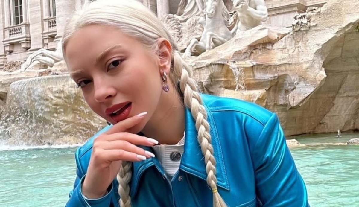 خانم خواننده ترک از یک اپلیکشن درآمد میلیاردی دارد!