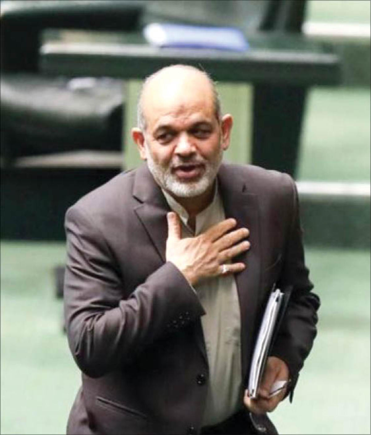 عقب نشینی وزیر از یک بخشنامه پر حاشیه!