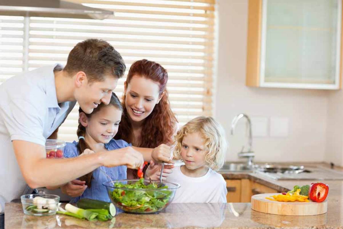 دستور تهیه انواع سس جذاب و رژیمی خوشمزه برای سالاد