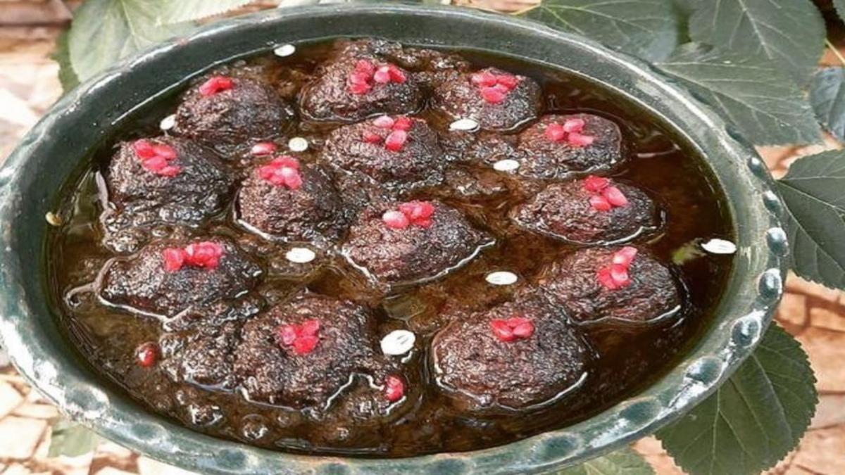 دستور پخت خورشت جاافتاده و ملس انار بیج برای مهمانی‌ها و مجالس