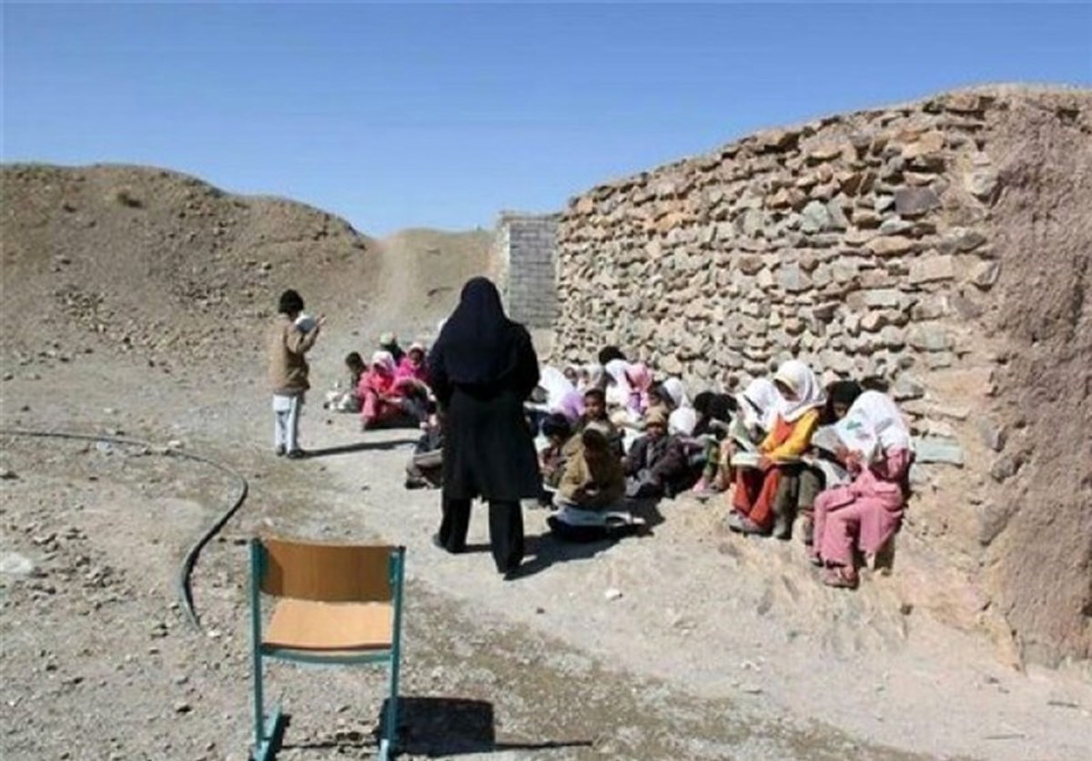 ۲۲۱۵ مدرسه سنگی در کشور شناسایی شده است