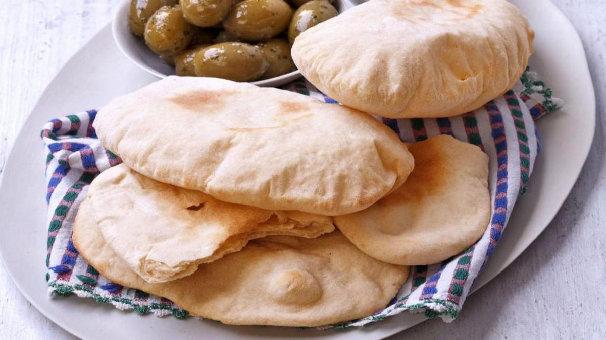 دستور پخت نان خوشمزه و کاربردی پیتا با کمترین هزینه در خانه