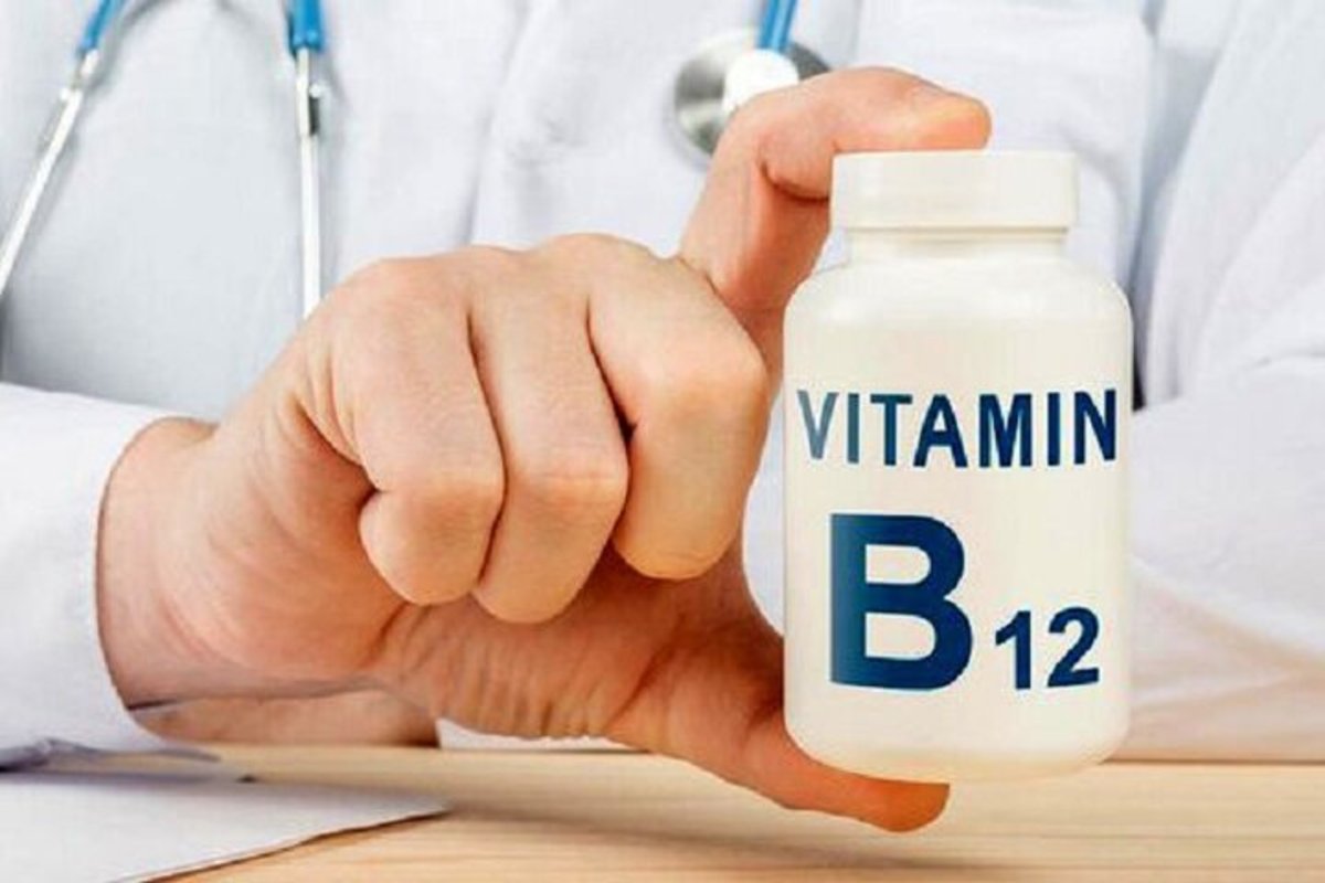 یکی از علائم اولیه آسیب عصبی مرتبط با ویتامین B ۱۲ که باید بدانید!