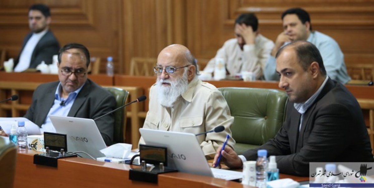 مدیر عامل آتش نشانی: سهل انگاری عابر پیاده علت حادثه پله برقی علی آباد بود