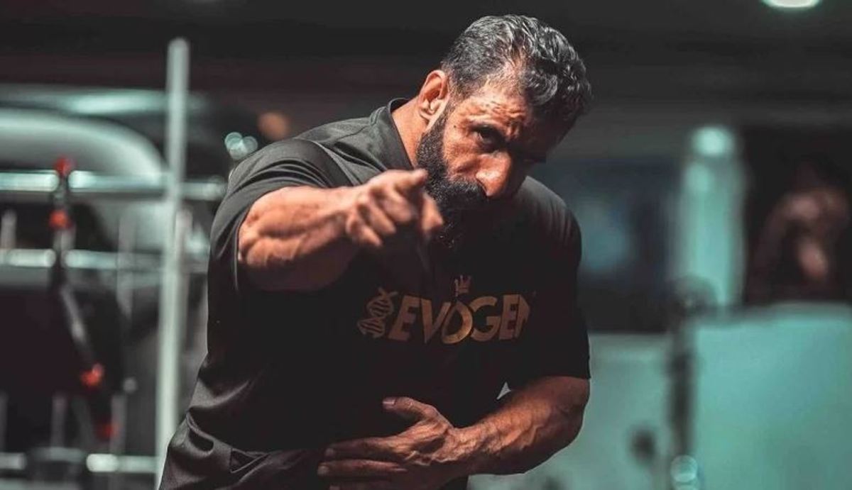 خواب عمیق پدر و پسری هادی چوپان و نوزادش + عکس