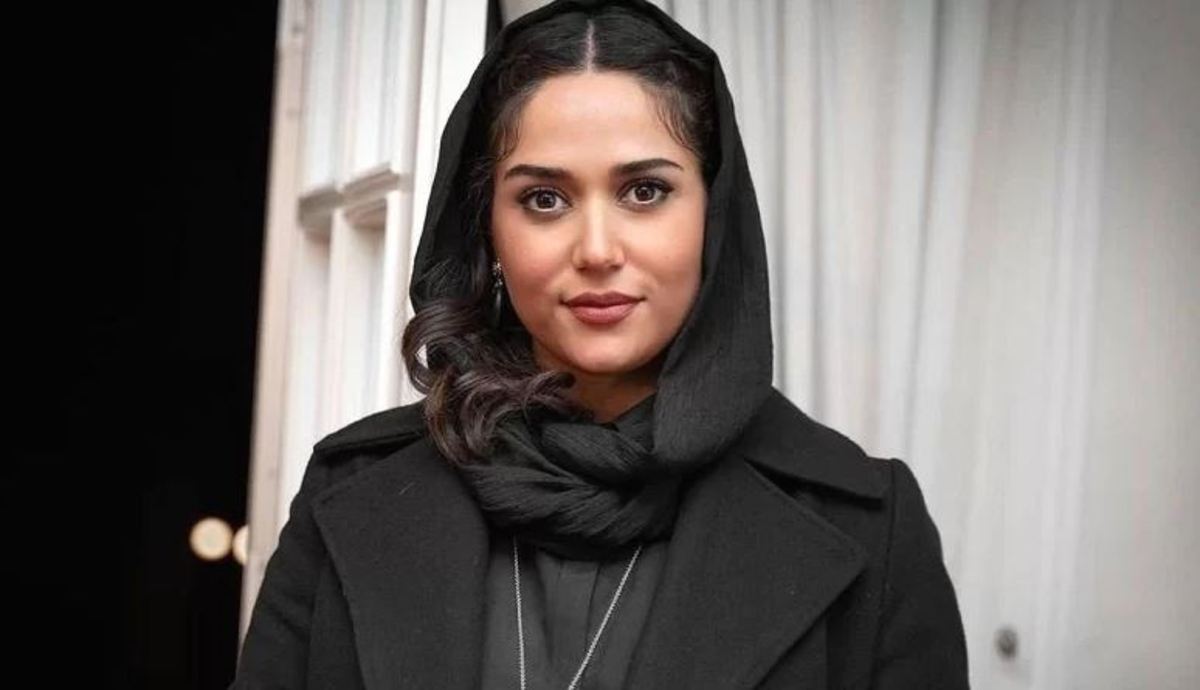 تاکنون چهره دبستانی “پریناز ایزدیار” را دیده‌اید + عکس