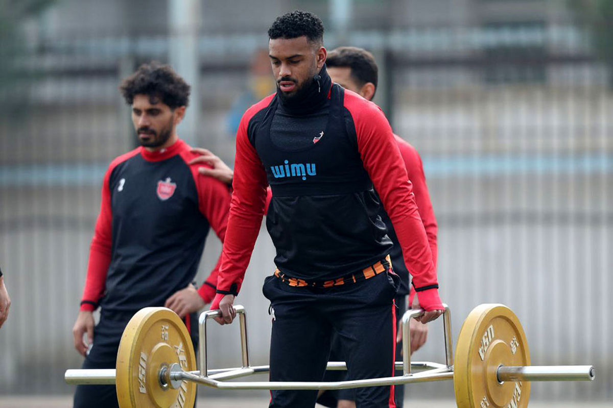 جذب مهاجم خارجی، چالشی بزرگ برای پرسپولیس